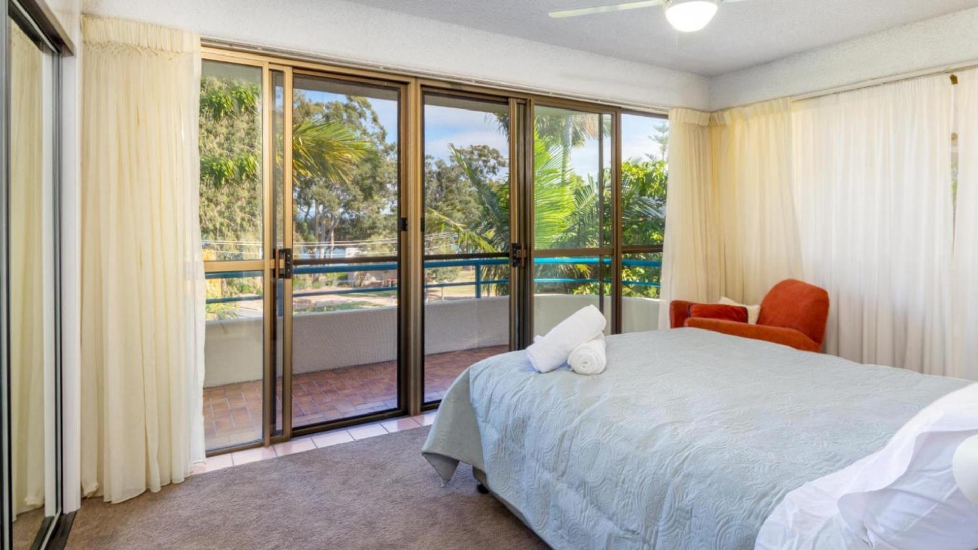 Bongaree Placid Waters Holiday Apartments מראה חיצוני תמונה