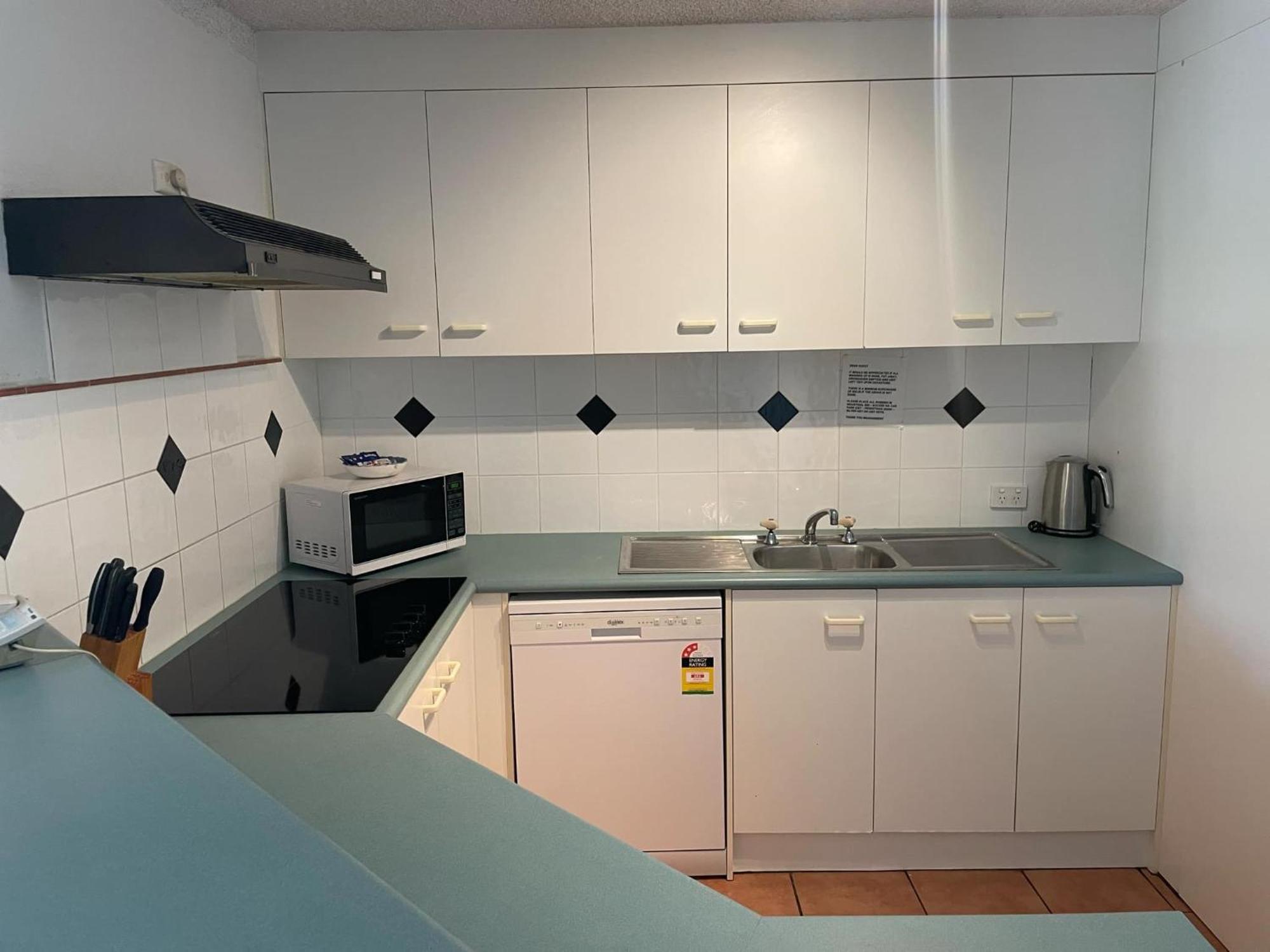 Bongaree Placid Waters Holiday Apartments מראה חיצוני תמונה