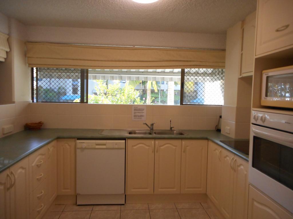 Bongaree Placid Waters Holiday Apartments מראה חיצוני תמונה